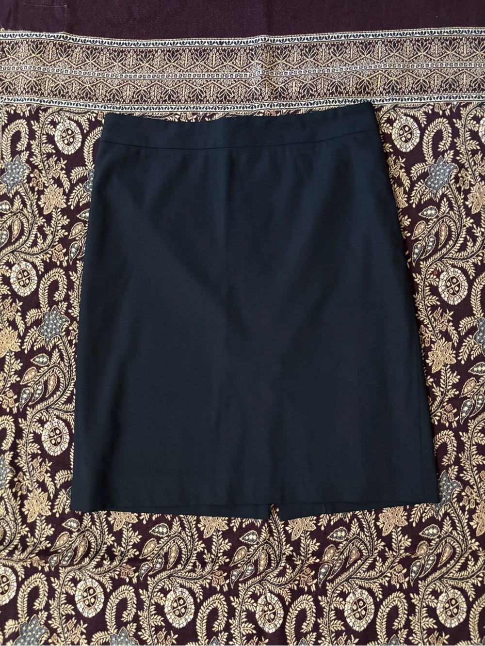 Classic Black Women's Pencil Skirt - Brand Unspecified